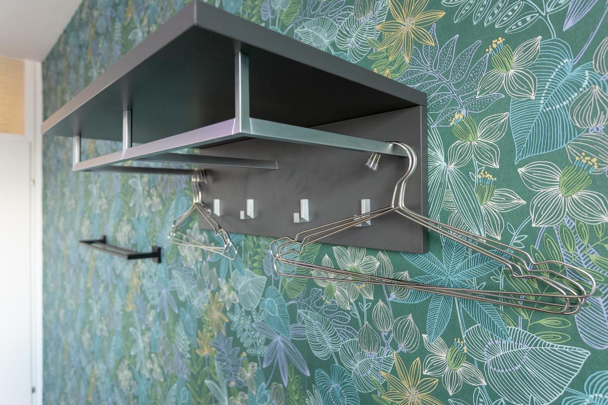 Private Room With Ac- Microwave, Personal Fridge & Metro Access - 7 Min To Center Виена Екстериор снимка